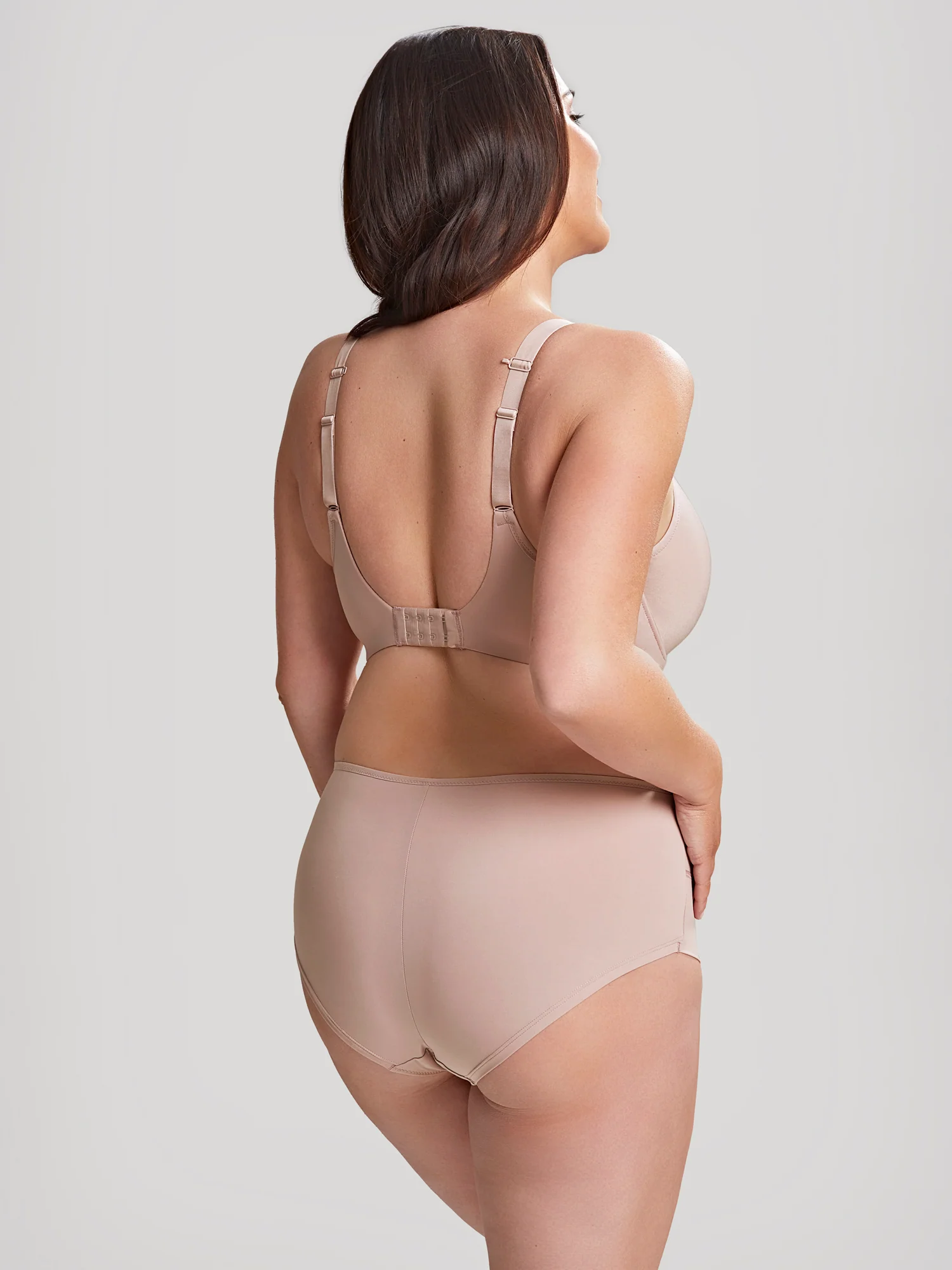 Elegance Moulded - Image 15