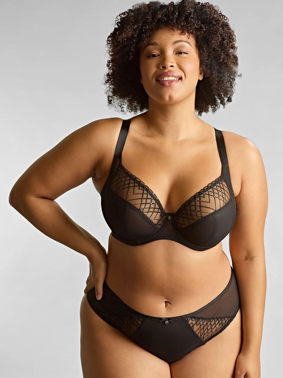 Ella Plunge - Image 3