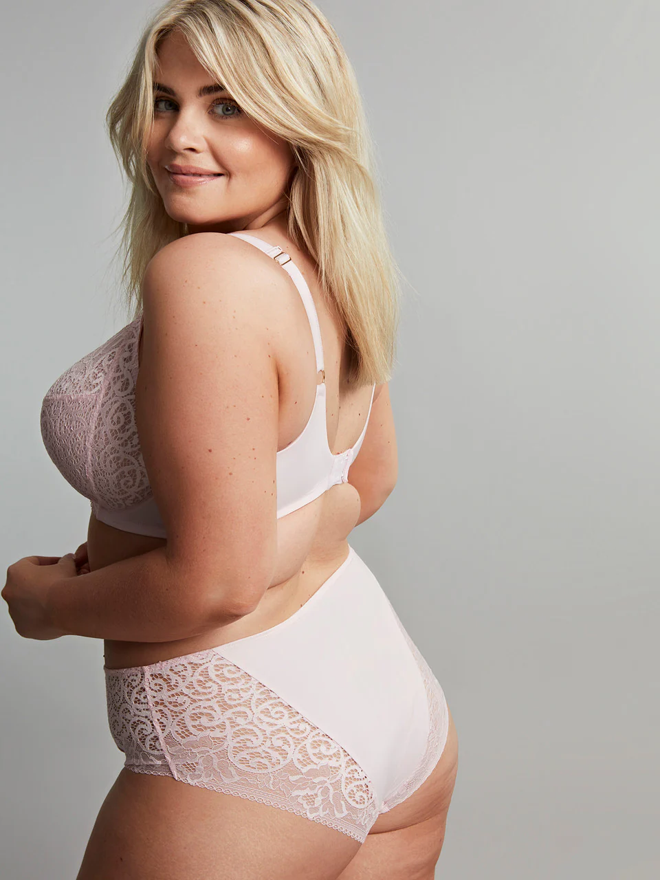 Estel Plunge Bra - Image 22