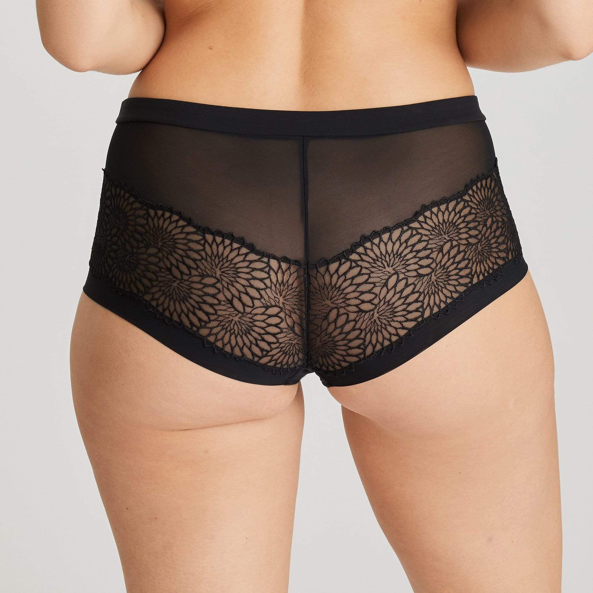 Sophora Hot Pant - Image 7